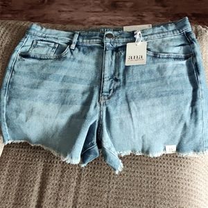 a.n.a HIGH RISE SHORTIE SHORTS BNWT